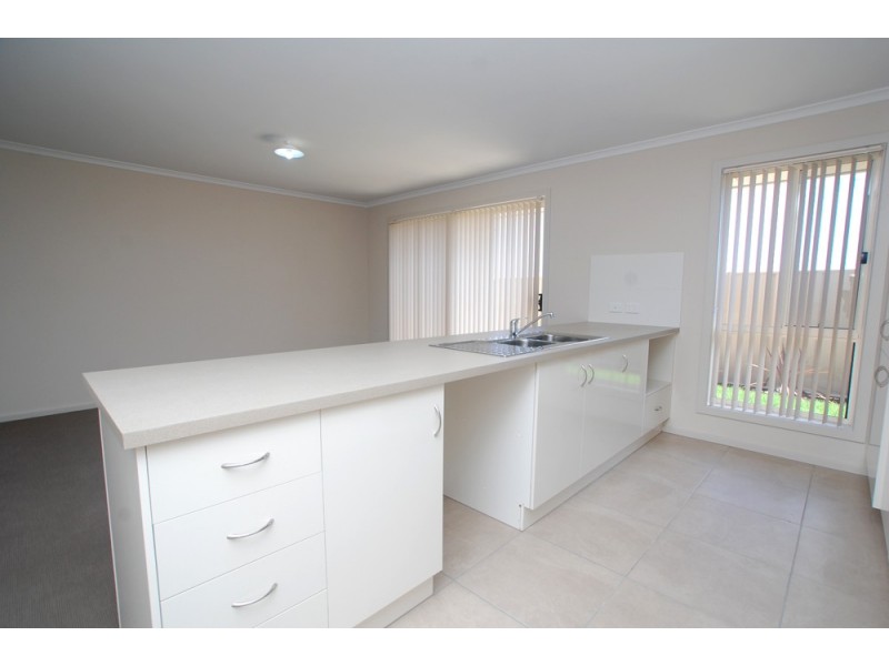 15 Columbus Street, Seaford Meadows SA 5169