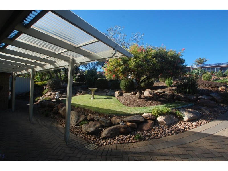 54 Horseshoe Drive, Woodcroft SA 5162