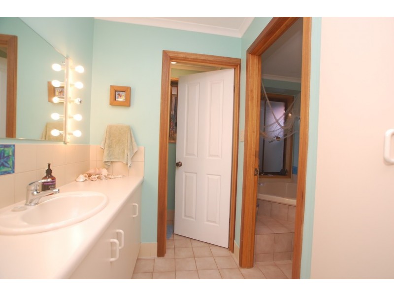 54 Horseshoe Drive, Woodcroft SA 5162