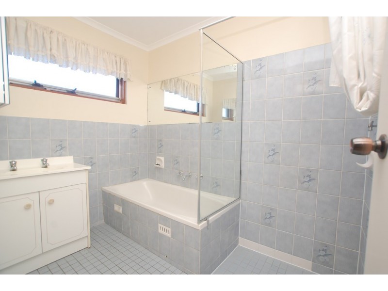 188 Hub Drive, Aberfoyle Park SA 5159