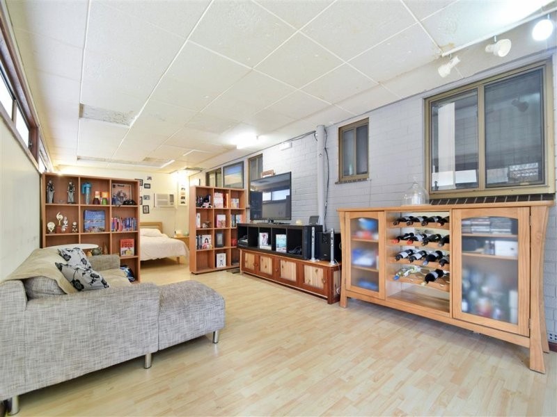 11 Susan Road, Hackham SA 5163
