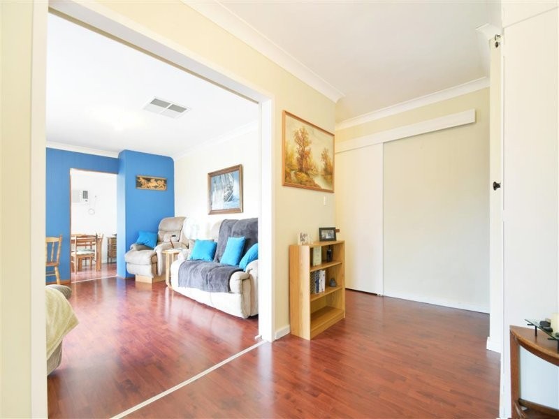 11 Susan Road, Hackham SA 5163