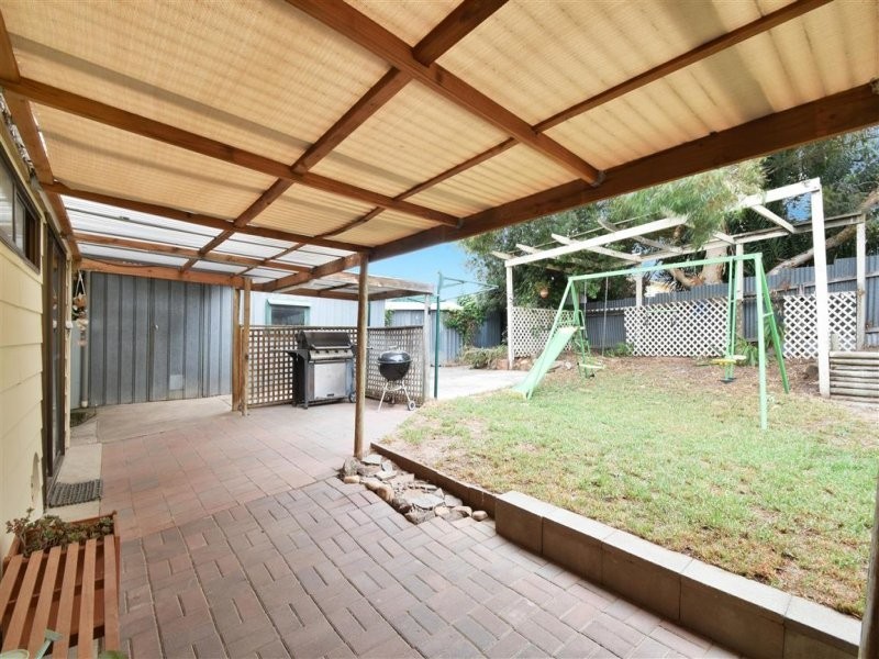 11 Susan Road, Hackham SA 5163