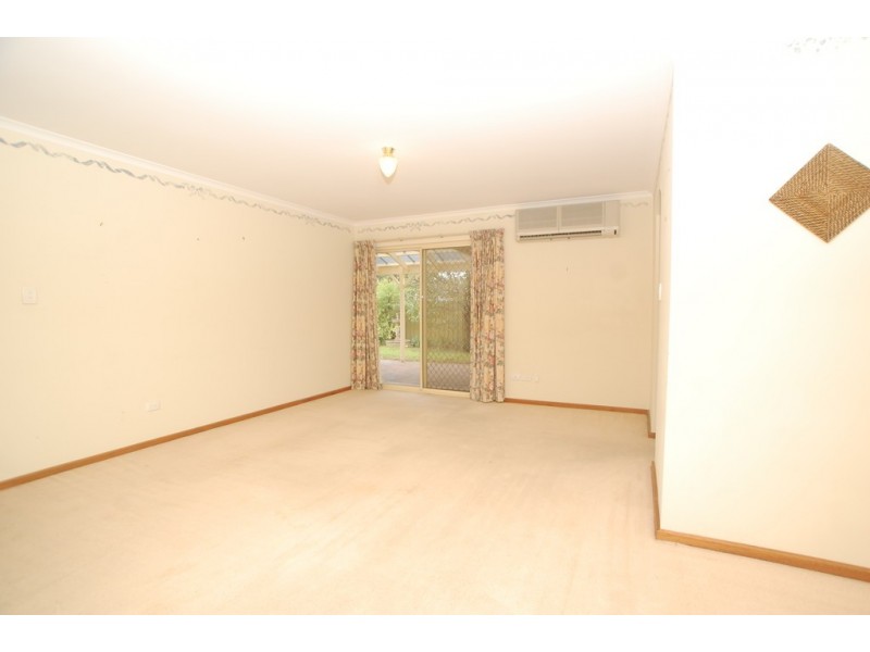 13 Jacqueline Avenue, Woodcroft SA 5162