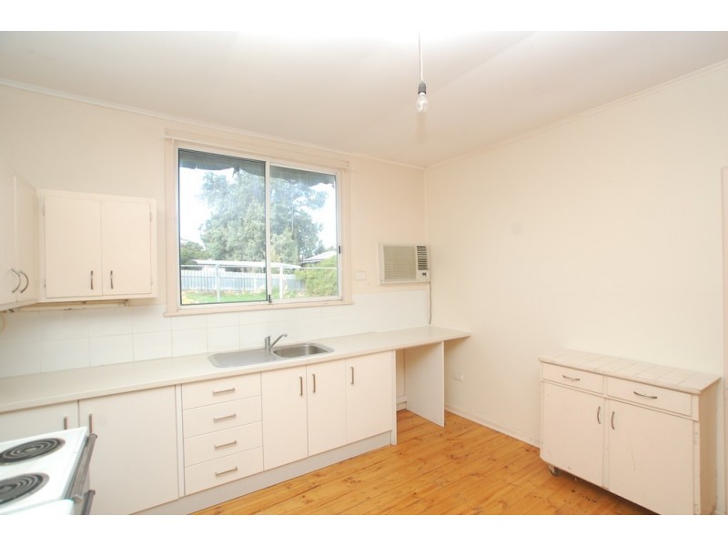 2 Neville Avenue, Christies Beach SA 5165