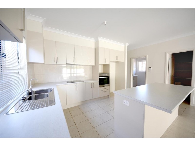 17 Lynton Avenue, North Brighton SA 5048