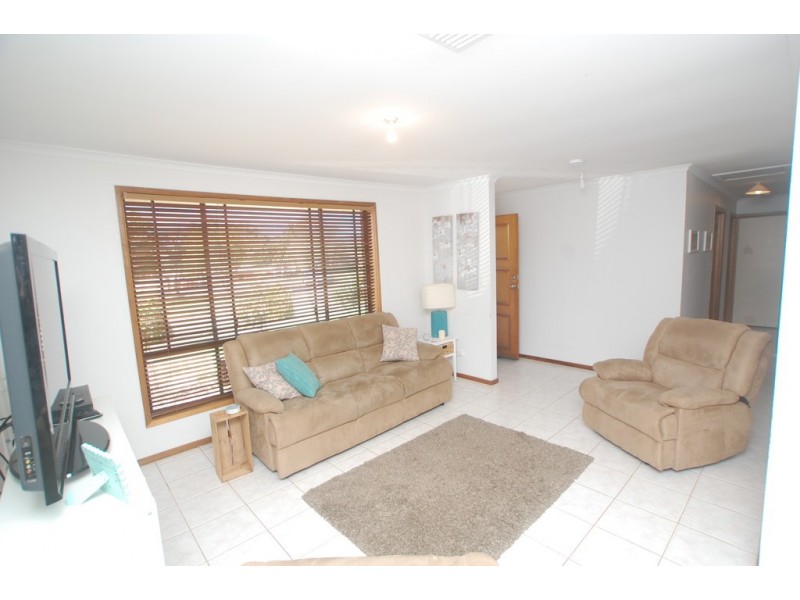 35 Moncur Street, Woodcroft SA 5162