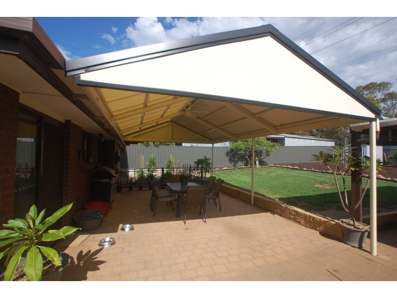 35 Moncur Street, Woodcroft SA 5162