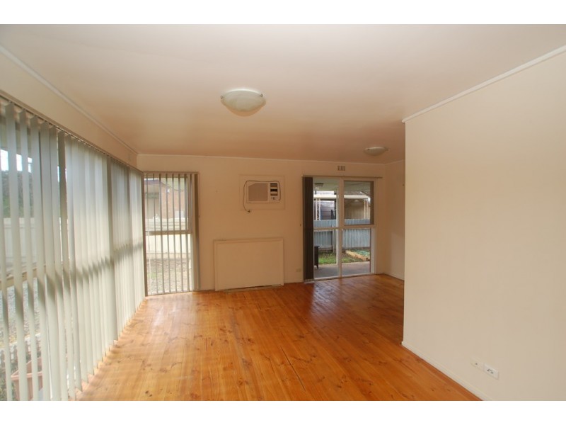 8 Wahratta Avenue, Morphett Vale SA 5162