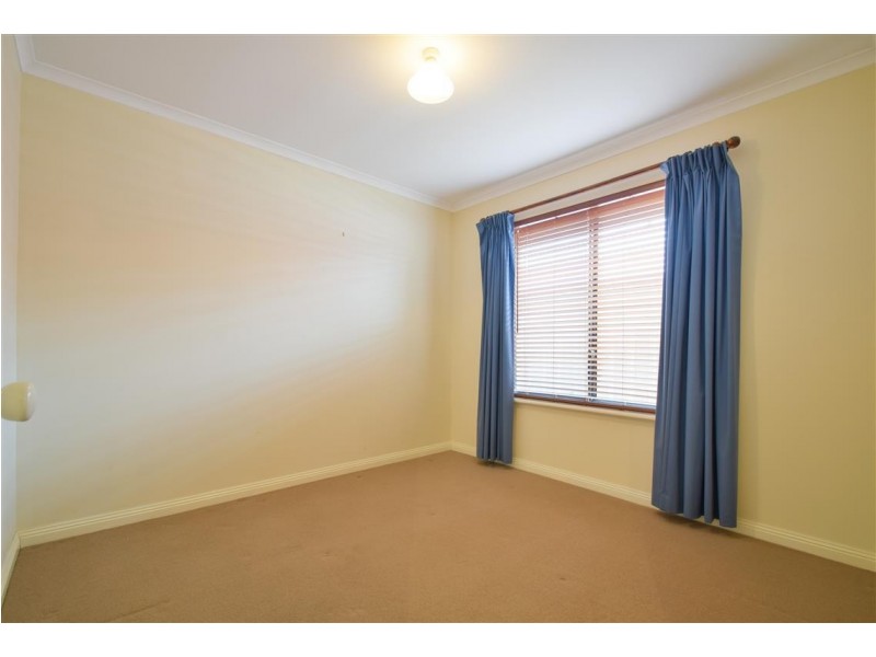 4 Jimmy Watson Drive, Woodcroft SA 5162