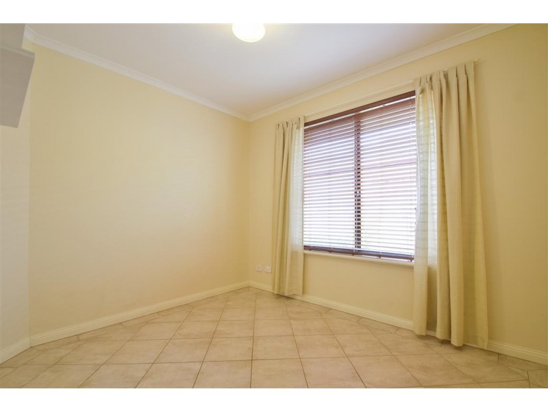 4 Jimmy Watson Drive, Woodcroft SA 5162