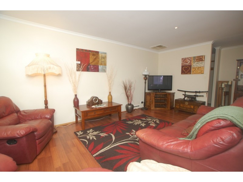 28 Williams Avenue, Hackham West SA 5163