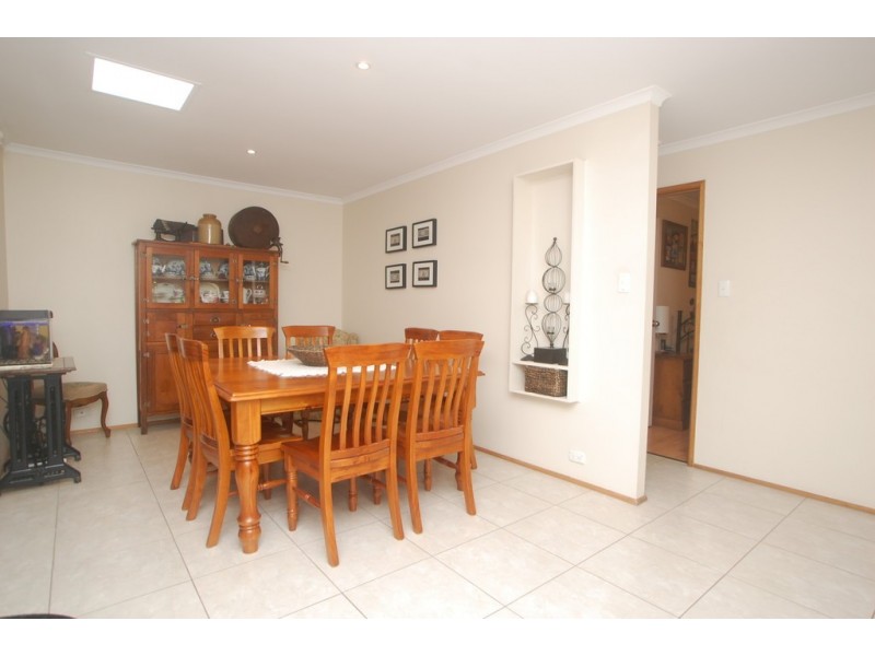 28 Williams Avenue, Hackham West SA 5163