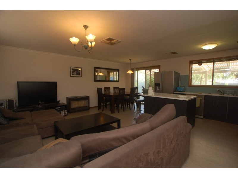 5 St. Helens Court, Woodcroft SA 5162