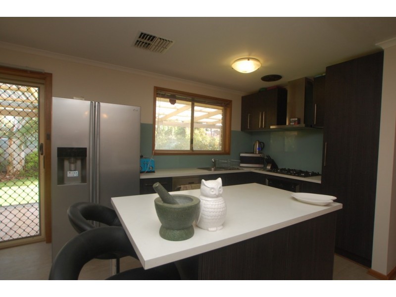 5 St. Helens Court, Woodcroft SA 5162