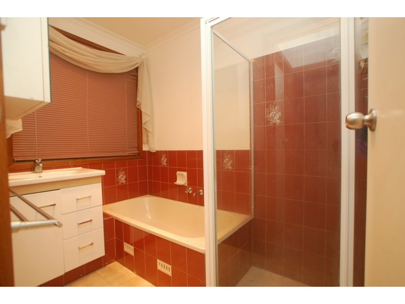 5 St. Helens Court, Woodcroft SA 5162