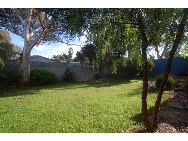 5 St. Helens Court, Woodcroft SA 5162