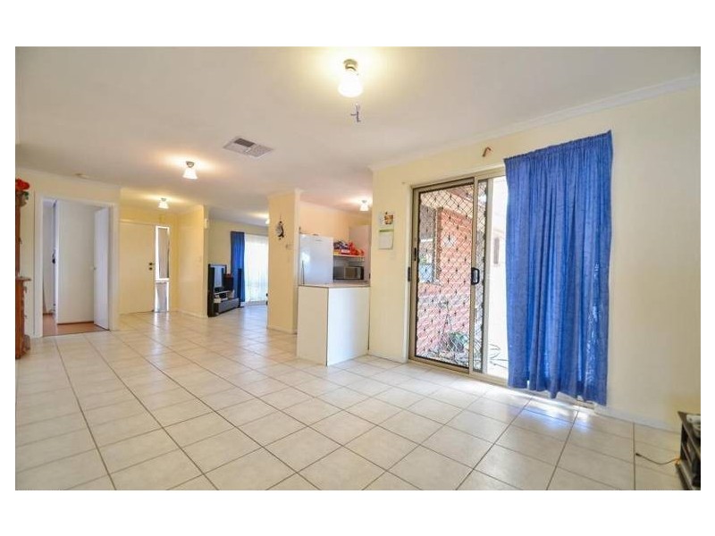 24 Featherstone Drive, Huntfield Heights SA 5163