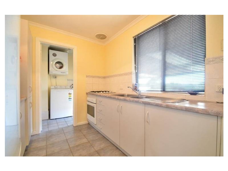 24 Featherstone Drive, Huntfield Heights SA 5163