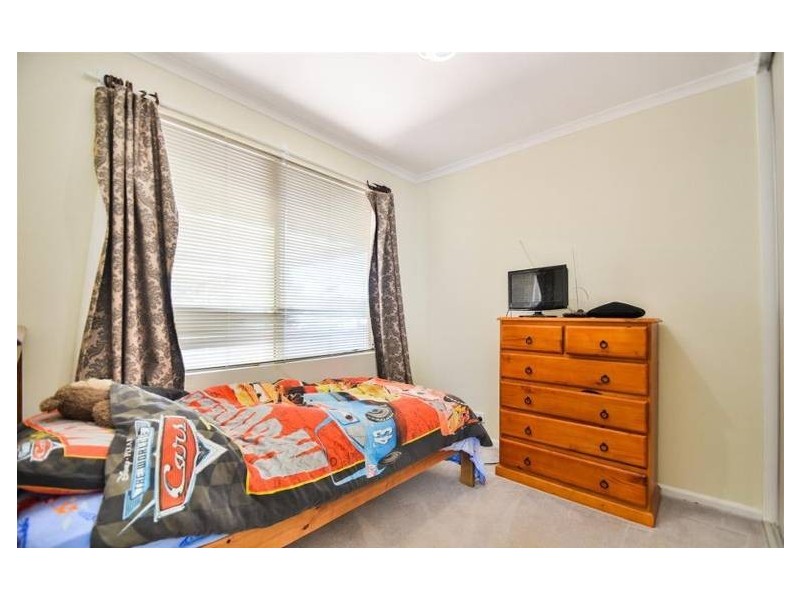 24 Featherstone Drive, Huntfield Heights SA 5163