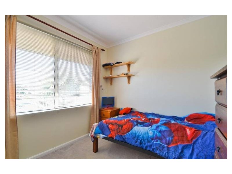 24 Featherstone Drive, Huntfield Heights SA 5163