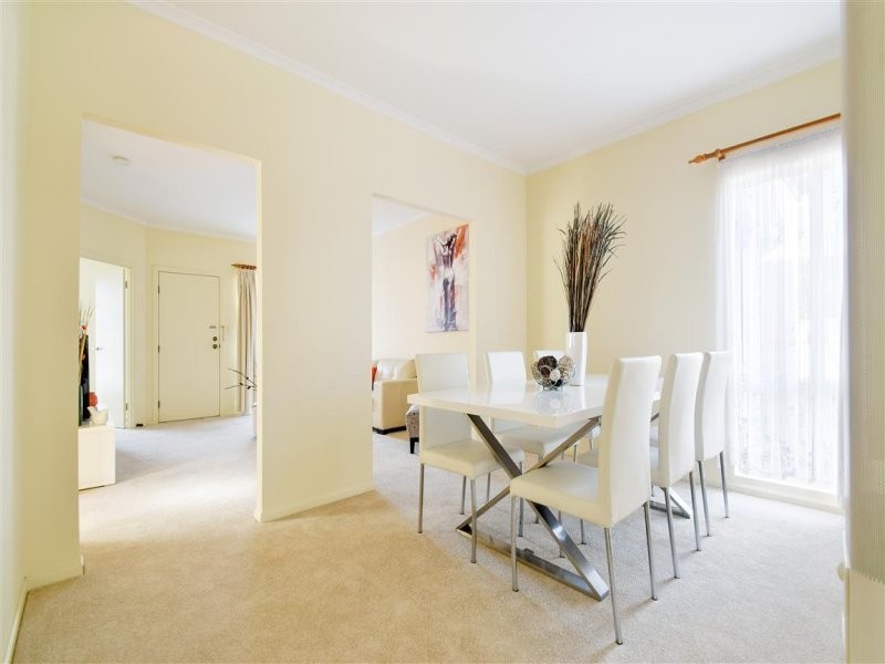 9 Hereford Lane, Woodcroft SA 5162