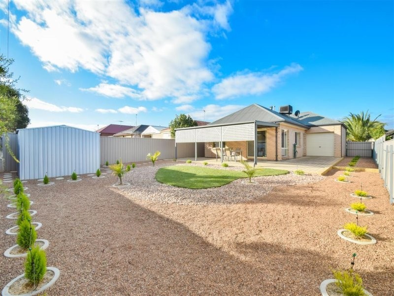 9 Hereford Lane, Woodcroft SA 5162