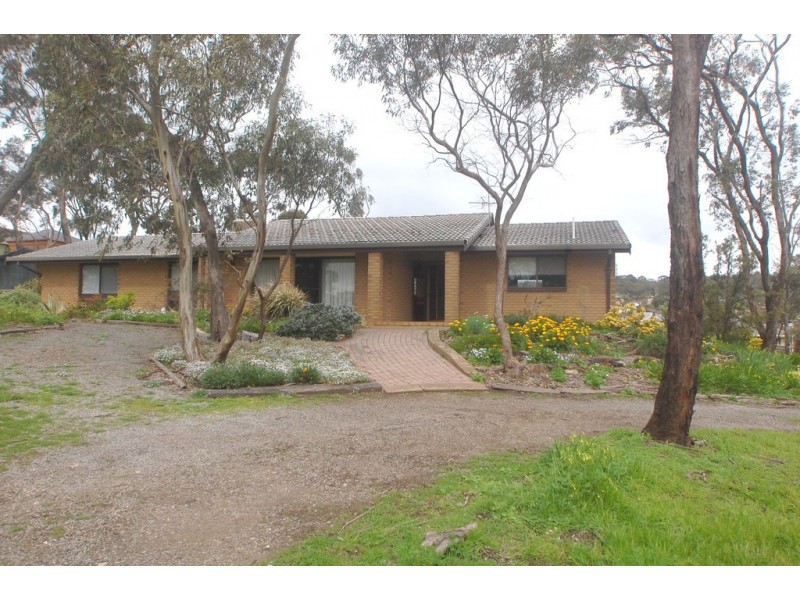4 McHarg Road, Happy Valley SA 5159