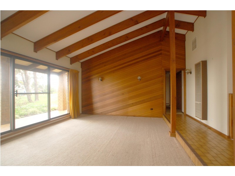 4 McHarg Road, Happy Valley SA 5159