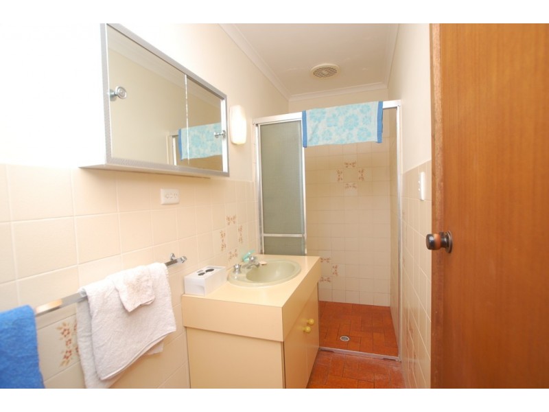 4 McHarg Road, Happy Valley SA 5159