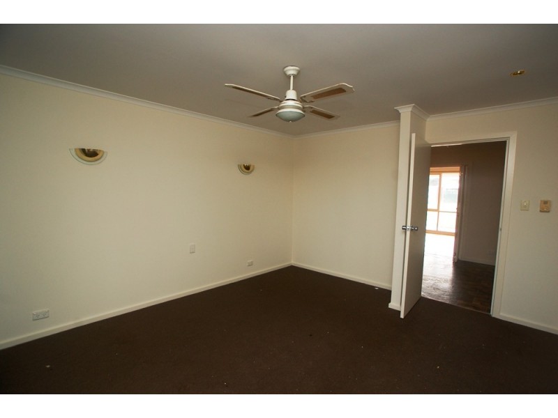 48 Tingira Avenue, O’sullivan Beach SA 5166