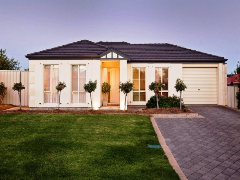 28 Sovereign Drive, Woodcroft SA 5162