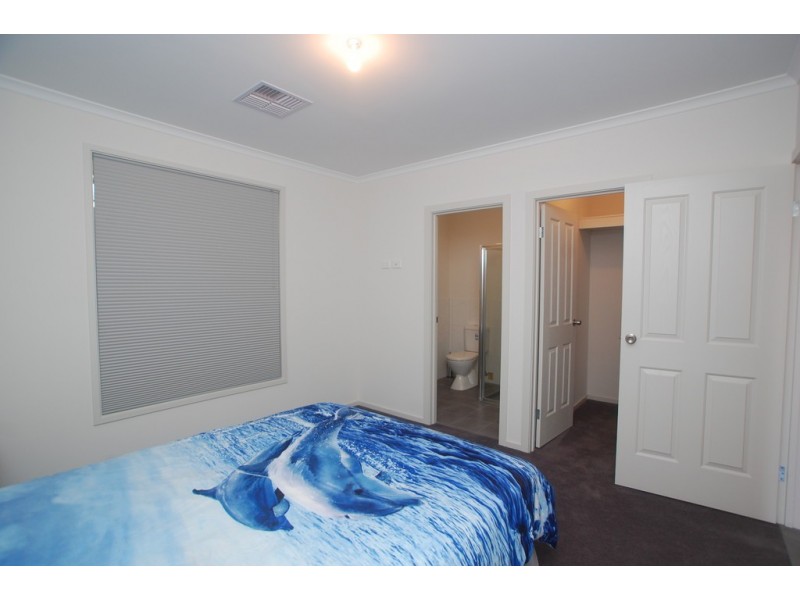 10 Derrick Street, Seaford Meadows SA 5169