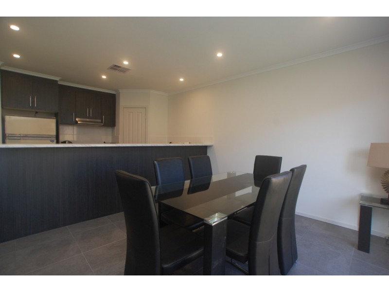 10 Derrick Street, Seaford Meadows SA 5169