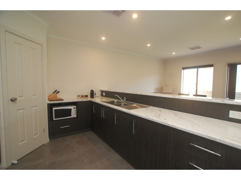 10 Derrick Street, Seaford Meadows SA 5169