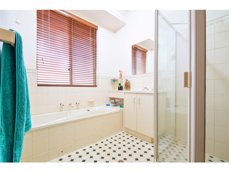 14 Wooding Avenue, Woodcroft SA 5162