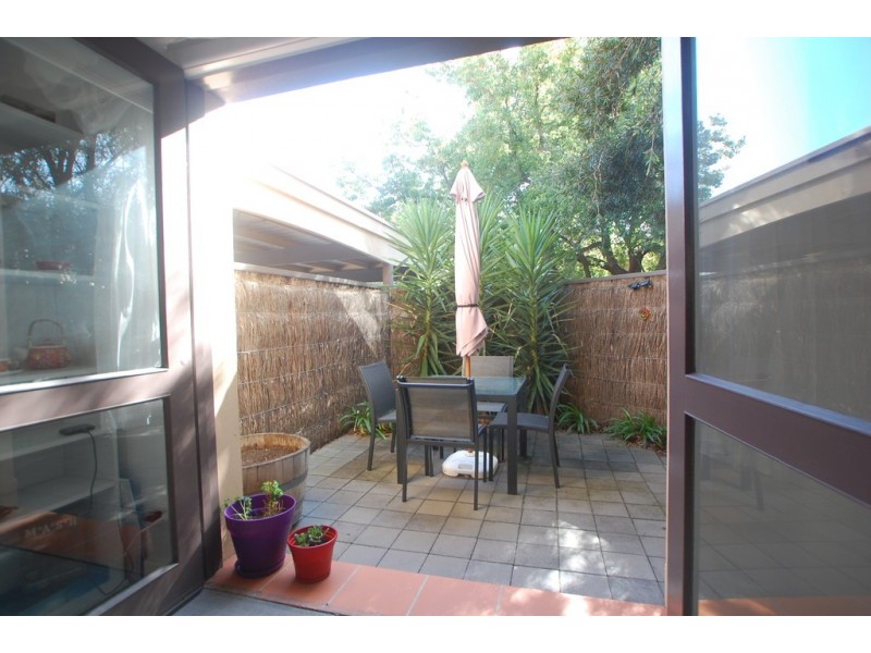 1/1B Hartland Avenue, Black Forest SA 5035