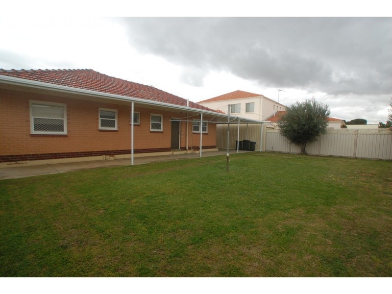 203 Trimmer Parade, Grange SA 5022