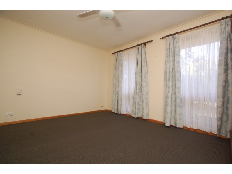 2 Charles Court, Aberfoyle Park SA 5159