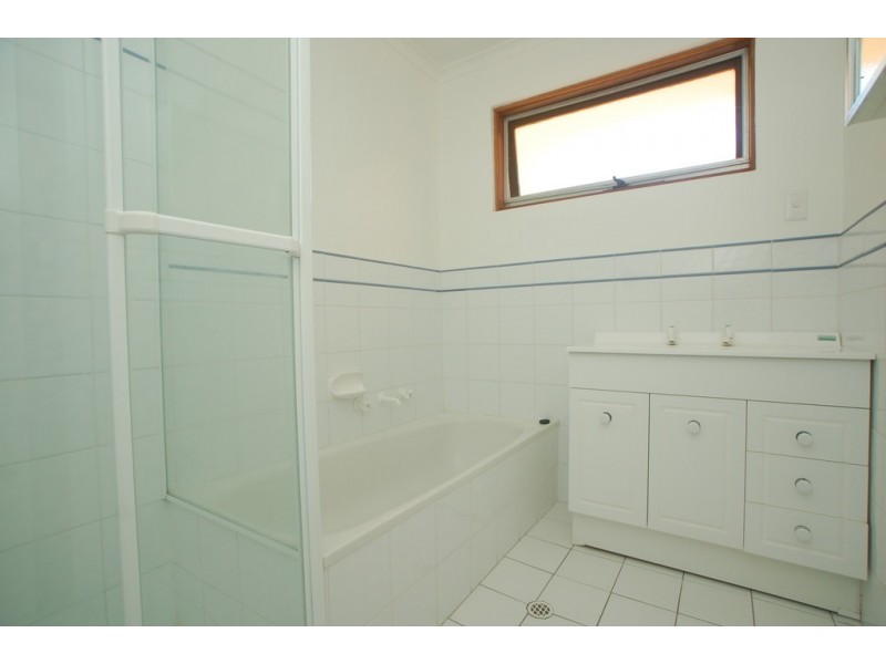 2 Charles Court, Aberfoyle Park SA 5159