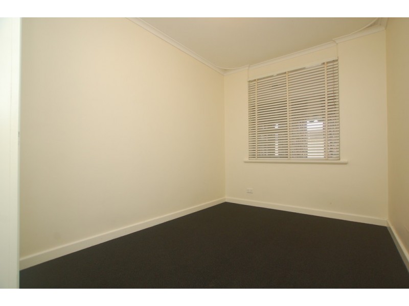 8 Bakara Avenue, Park Holme SA 5043