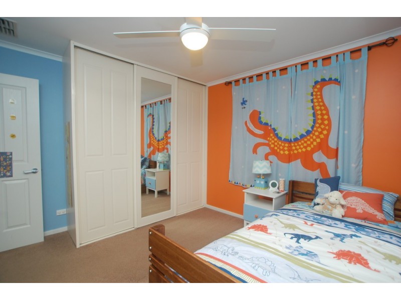 16 Lawson Road, Happy Valley SA 5159