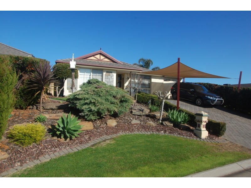 14 Excelsior Grove, Woodcroft SA 5162