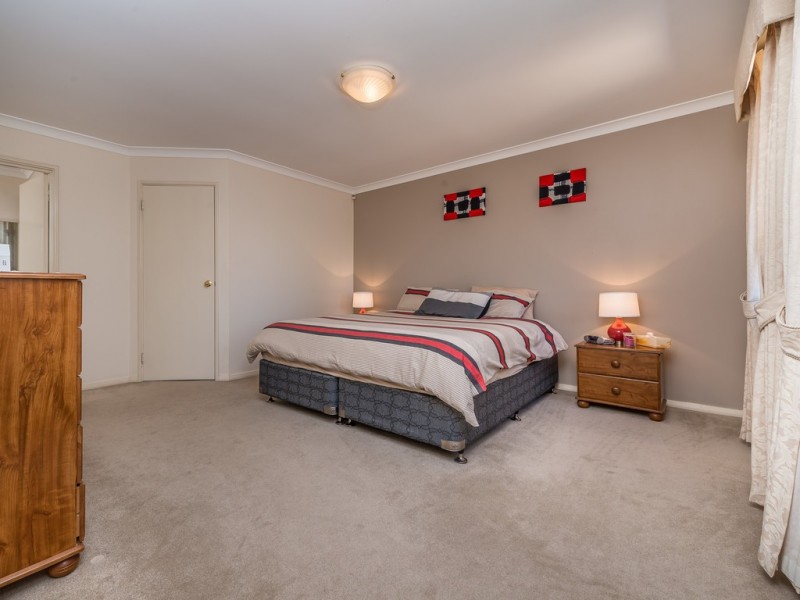 10A Waterview Dr, Woodvale WA 6026