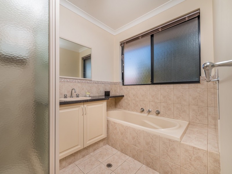 10A Waterview Dr, Woodvale WA 6026