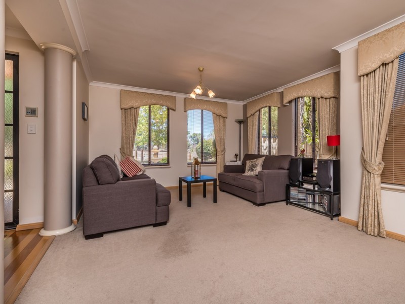 10A Waterview Dr, Woodvale WA 6026