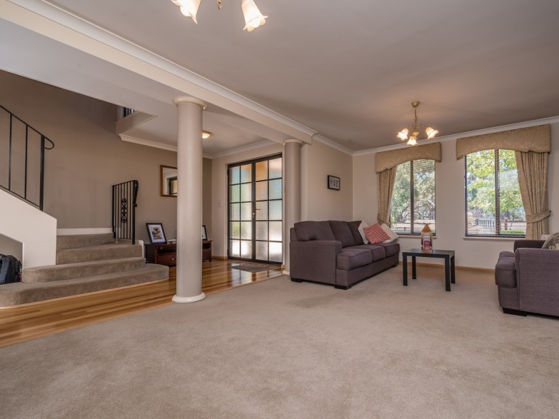 10A Waterview Dr, Woodvale WA 6026