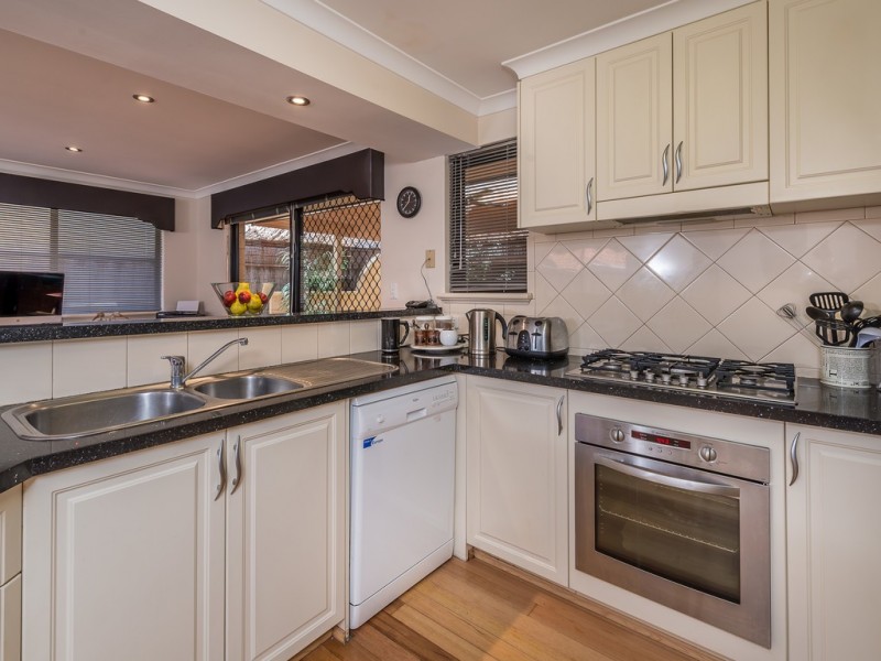 10A Waterview Dr, Woodvale WA 6026