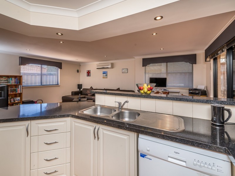 10A Waterview Dr, Woodvale WA 6026