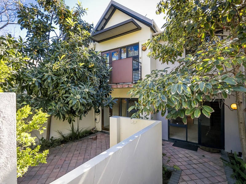 3/2 Quintilian Road, Mount Claremont WA 6010